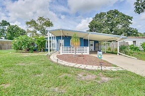 Mins From Anna Maria Island: Bright Home w/ Pool!