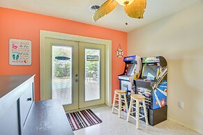 Mins From Anna Maria Island: Bright Home w/ Pool!