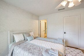 Spacious Home - 6 Mi to Downtown Fresno!