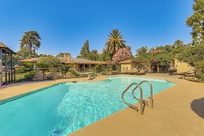 Spacious Home - 6 Mi to Downtown Fresno!