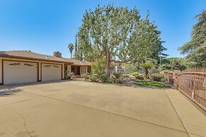 Spacious Home - 6 Mi to Downtown Fresno!
