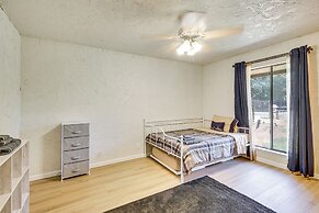 Spacious Home - 6 Mi to Downtown Fresno!