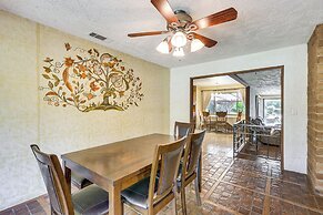 Spacious Home - 6 Mi to Downtown Fresno!