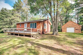 Cabin in Boulder Junction w/ Fire Pit + Deck!