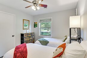 'dandy's Getaway' w/ Fire Pit & Yard in Henderson