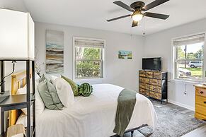'dandy's Getaway' w/ Fire Pit & Yard in Henderson