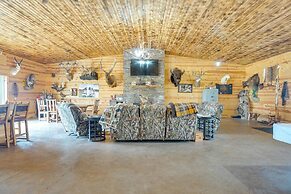 Hunter's Retreat in South Dakota: Patio, Fire Pit