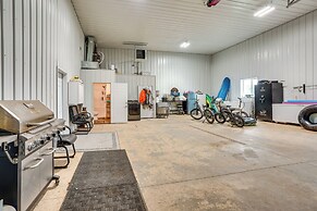 Hunter's Retreat in South Dakota: Patio, Fire Pit