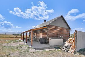 Mountain-view Log Cabin in Wyoming Wilderness