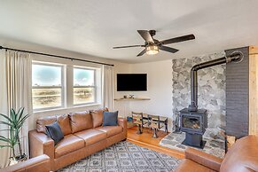 Mountain-view Log Cabin in Wyoming Wilderness