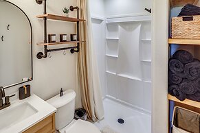 Mountain-view Log Cabin in Wyoming Wilderness