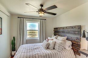 Mountain-view Log Cabin in Wyoming Wilderness