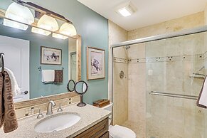 Golf Course & Mtn Views: Avon Gem w/ Gas Grill!