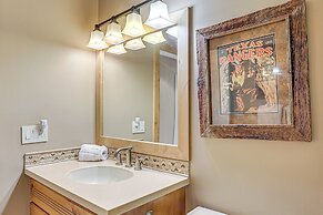 Golf Course & Mtn Views: Avon Gem w/ Gas Grill!