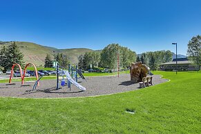 Golf Course & Mtn Views: Avon Gem w/ Gas Grill!