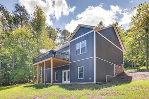 9 Mi to Smith Mountain Lake: Getaway in Moneta!