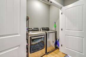 9 Mi to Smith Mountain Lake: Getaway in Moneta!