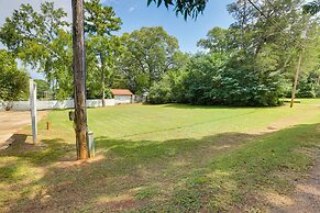 Talladega Apartment ~ 14 Mi to Superspeedway!