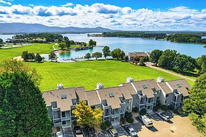 Bernard's Landing Condo w/ Lake & Pool Access!