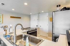 Bernard's Landing Condo w/ Lake & Pool Access!