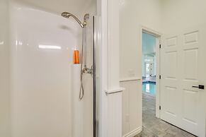 Private Pond & Indoor Pool: Grand Arlington Villa!