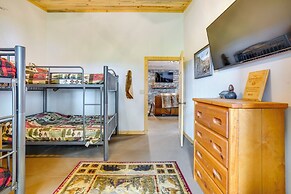 South Dakota Nature Getaway w/ Hot Tub