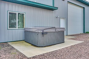 South Dakota Nature Getaway w/ Hot Tub