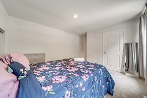 Spacious Home: 8 Mi to Bernheim Arboretum!