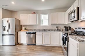 Spacious Home: 8 Mi to Bernheim Arboretum!