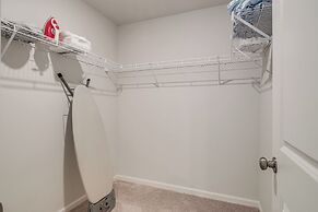 Spacious Home: 8 Mi to Bernheim Arboretum!