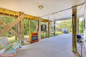 Walk to Beaches: Home w/ Patio in Surf City!