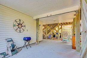Walk to Beaches: Home w/ Patio in Surf City!