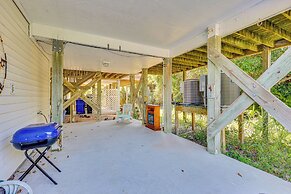 Walk to Beaches: Home w/ Patio in Surf City!