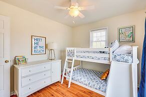 Walk to Beaches: Home w/ Patio in Surf City!