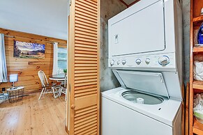 Cabin w/ Hot Tub, Near Smoky Mountains Natl Park!