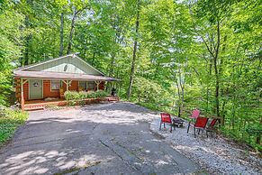 Cabin w/ Hot Tub, Near Smoky Mountains Natl Park!