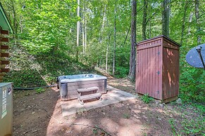 Cabin w/ Hot Tub, Near Smoky Mountains Natl Park!