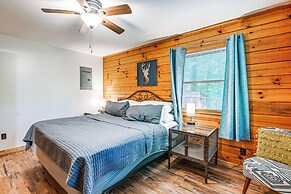 Cabin w/ Hot Tub, Near Smoky Mountains Natl Park!