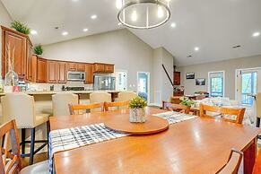 Home w/ Hot Tub, 1 Mi to Wintergreen Resort Slopes