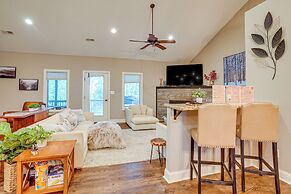 Home w/ Hot Tub, 1 Mi to Wintergreen Resort Slopes