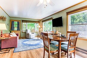 6 Mi to Waterrock Knob: North Carolina Cottage