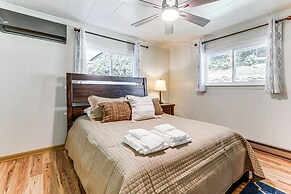 6 Mi to Waterrock Knob: North Carolina Cottage