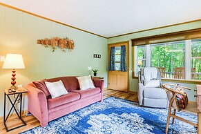 6 Mi to Waterrock Knob: North Carolina Cottage