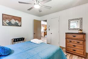 6 Mi to Waterrock Knob: North Carolina Cottage