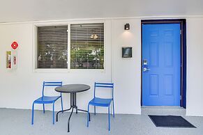 Centrally Located Hallandale Beach Condo