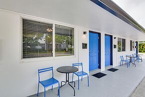 Centrally Located Hallandale Beach Condo