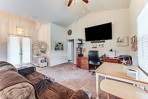 Fire Table & Home Gym: Secluded Naples Home