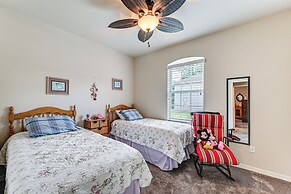 Fire Table & Home Gym: Secluded Naples Home