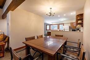 3-Bedroom Meadow Creek Townhom 3 Townhouse