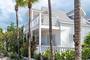 The Little White House 5 Bedroom Home